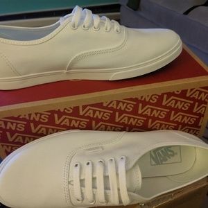 Brand New Classic Vans, Lo Pro, White, Size 9.5